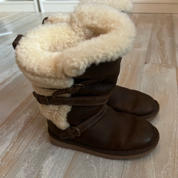 UGG Glasgow Boots - Picture 2 of 6